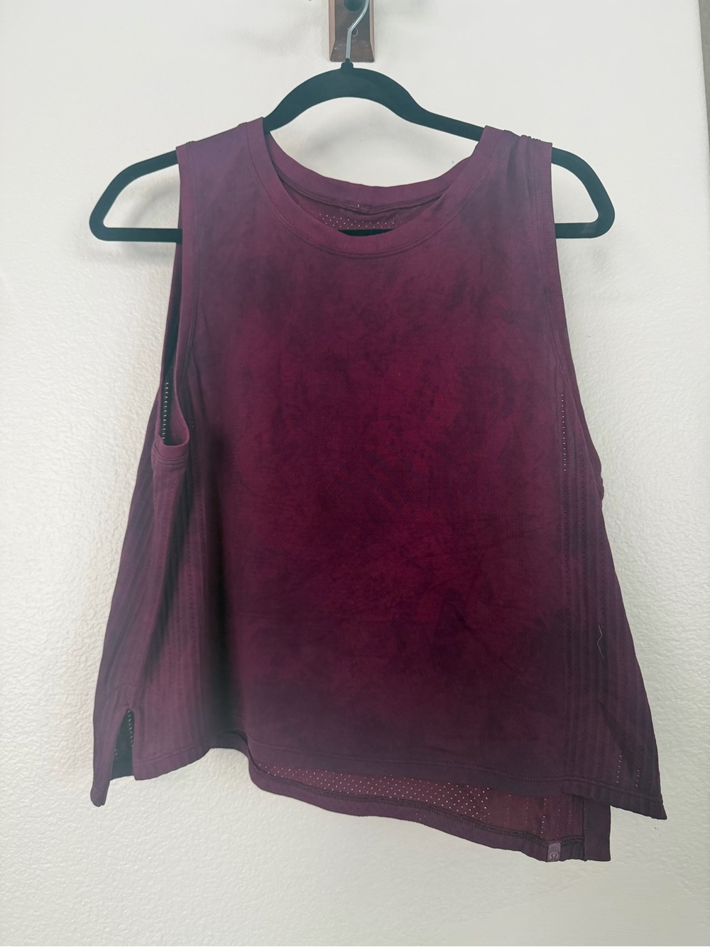 lululemon Sleeveless Tank Top - Deep Wine